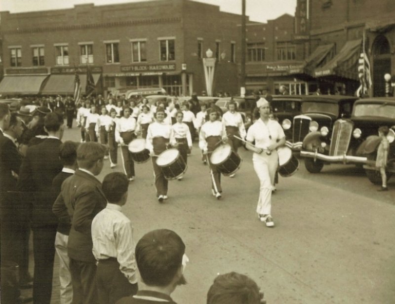 parade_1939.jpg